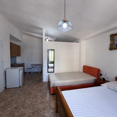 Jazoj Family Hotel Orikum Extérieur photo