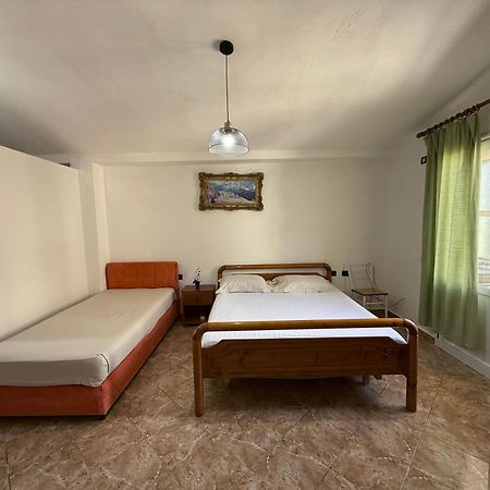 Jazoj Family Hotel Orikum Extérieur photo