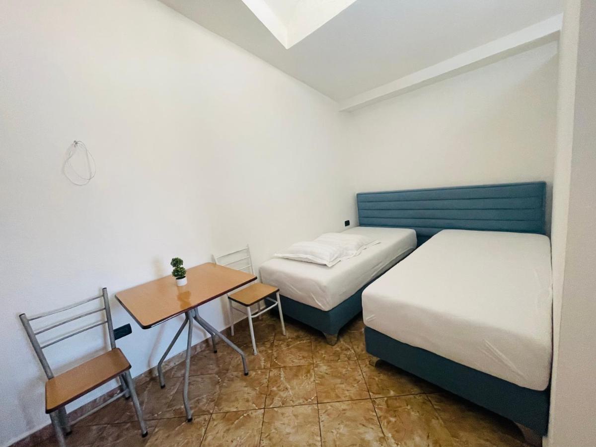 Jazoj Family Hotel Orikum Extérieur photo